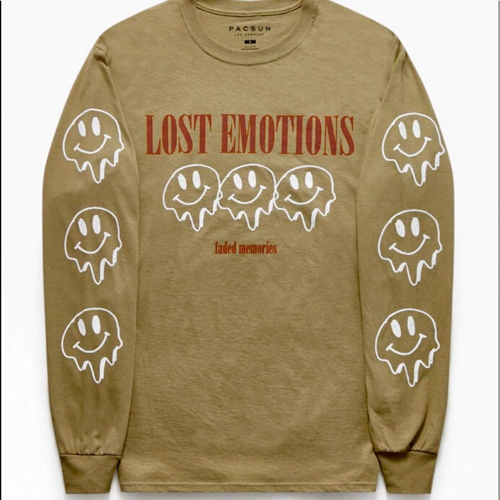 PacSun Lost Emotions Long Sleeve (Large)